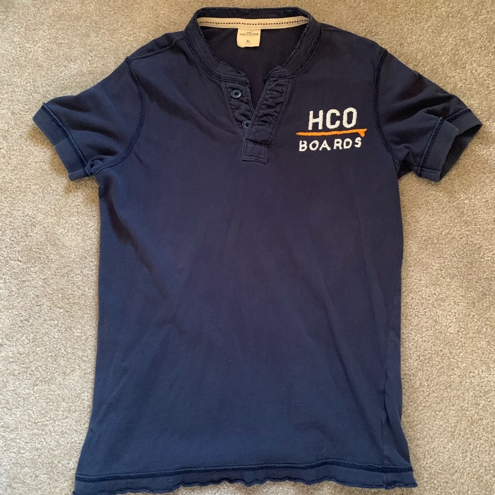 Hollister Tee